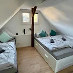 Дом отдыха Traumhaus An Der Lahn- Dreamhouse At River Lahn